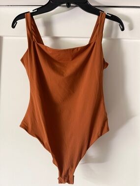 SKIMS Fits Everybody SQUARE NECK BODYSUIT